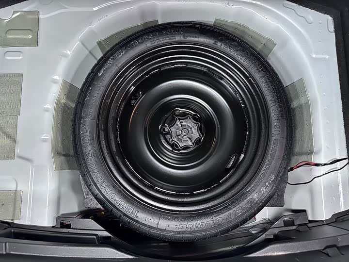 Фото 10 - Volkswagen Polo