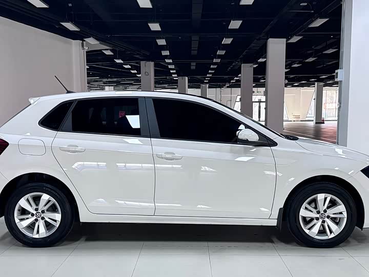 Фото 4 - Volkswagen Polo