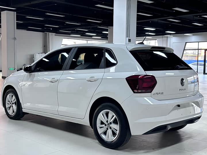 Фото 6 - Volkswagen Polo