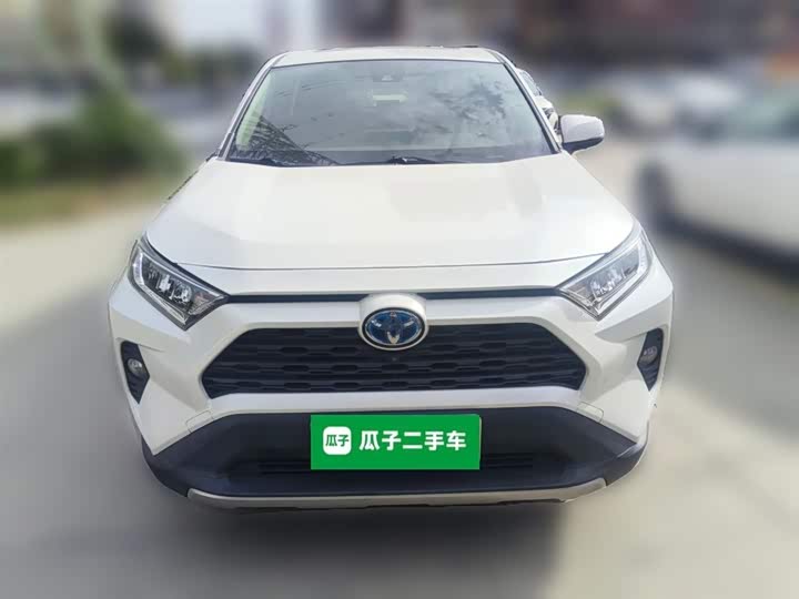 Фото 5 - Toyota RAV4