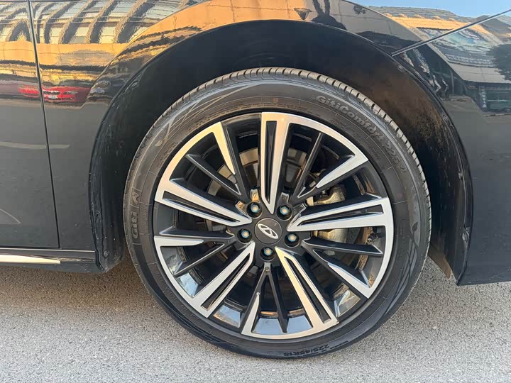 Фото 19 - Chery Arrizo 8