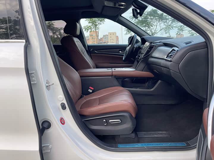 Фото 10 - Honda UR-V