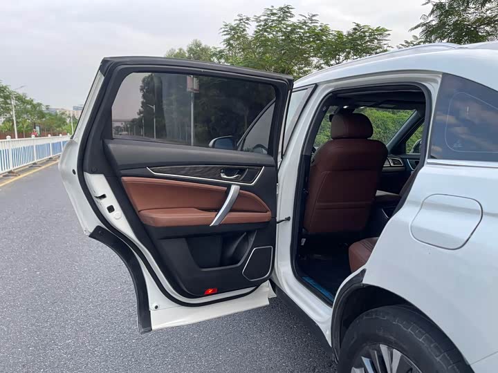 Фото 29 - Honda UR-V