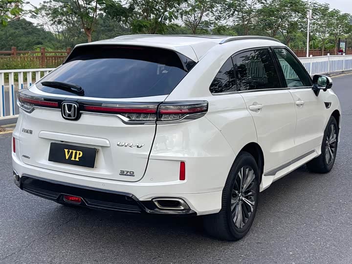 Фото 4 - Honda UR-V