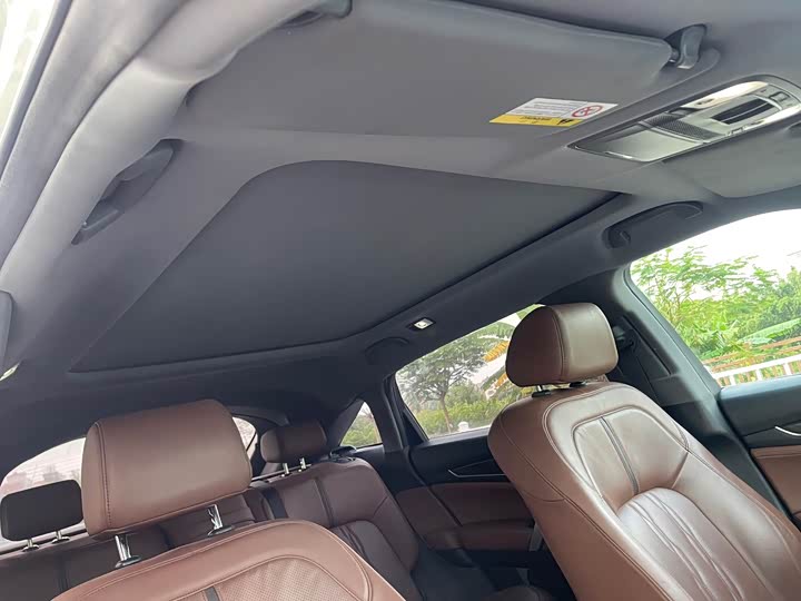 Фото 9 - Honda UR-V