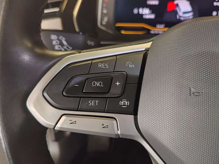 Фото 14 - Volkswagen Passat Variant