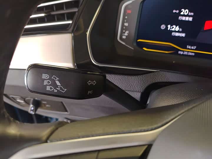 Фото 17 - Volkswagen Passat Variant