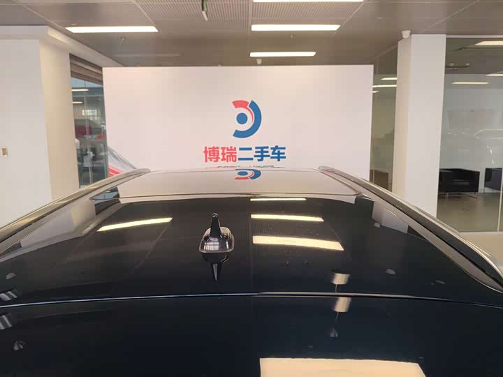 Фото 33 - Volkswagen Passat Variant