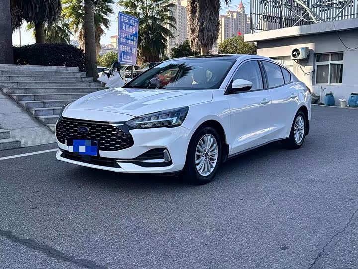 Фото 1 - Ford Focus