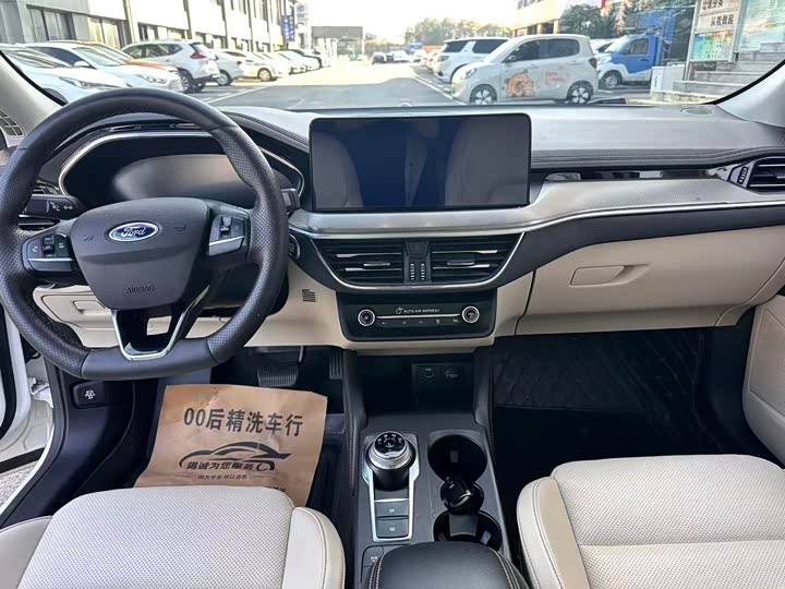 Фото 8 - Ford Focus