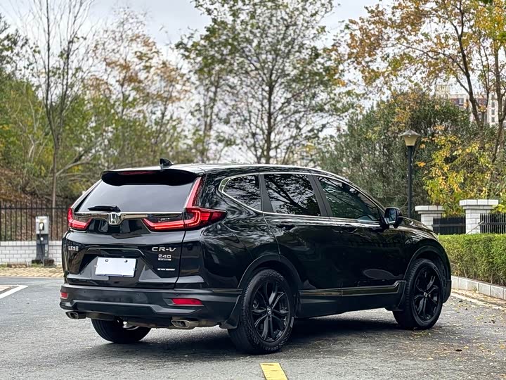 Фото 8 - Honda CR-V