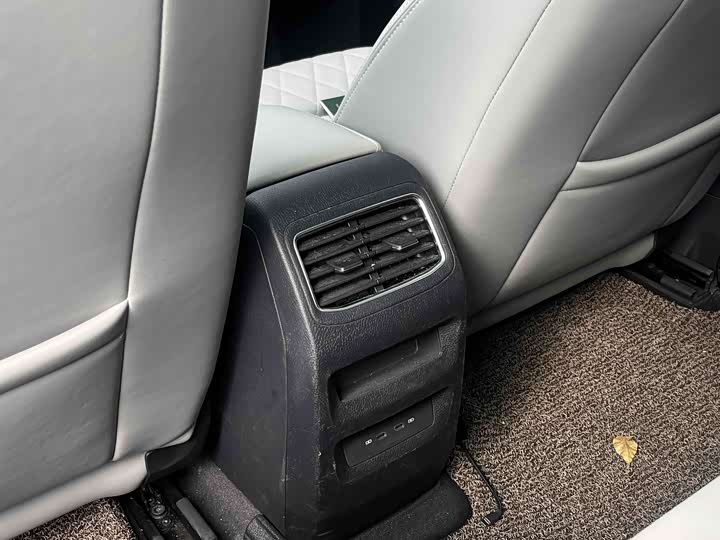 Фото 15 - Volkswagen ID.4 Crozz