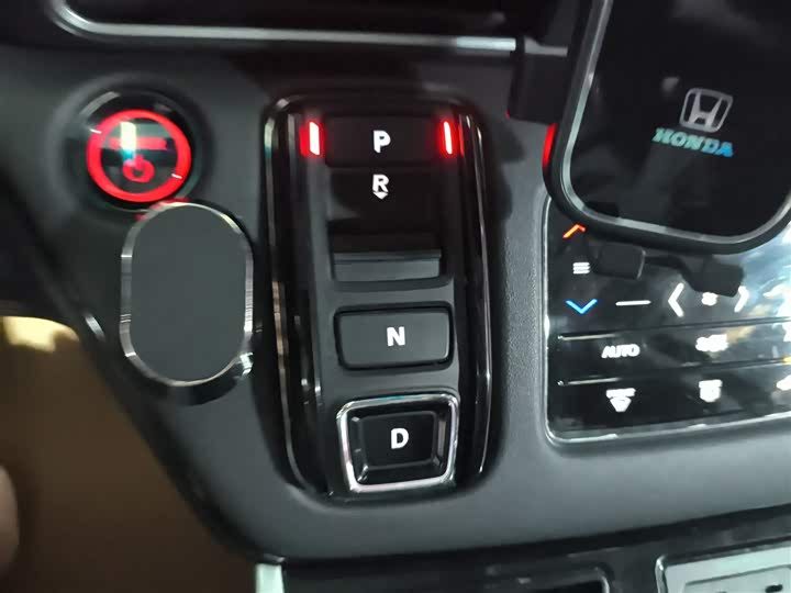 Фото 14 - Honda Elysion