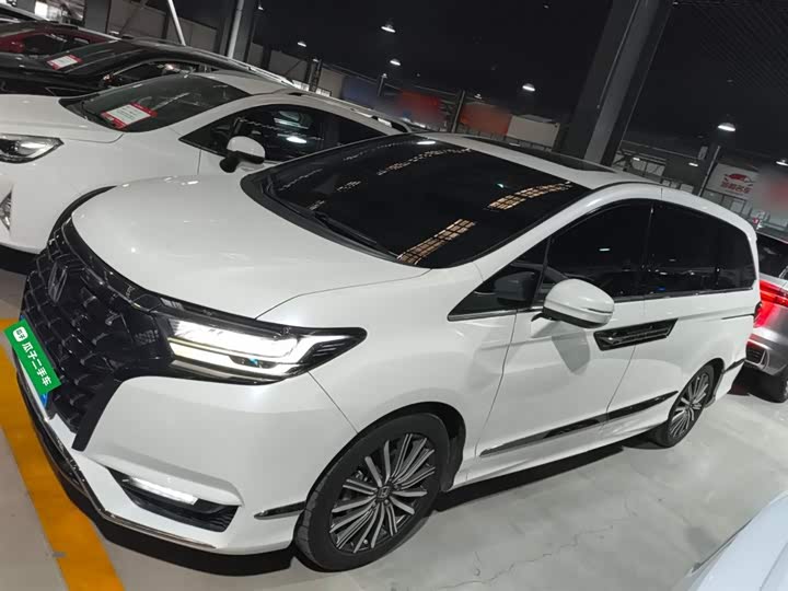 Фото 5 - Honda Elysion