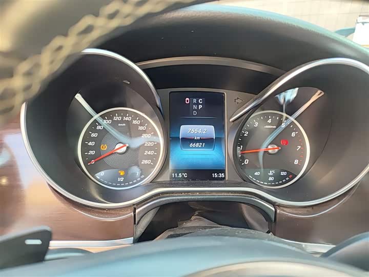 Фото 12 - Mercedes-Benz V-Class