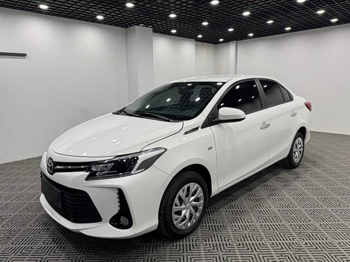 Фото 3 - Toyota Vios