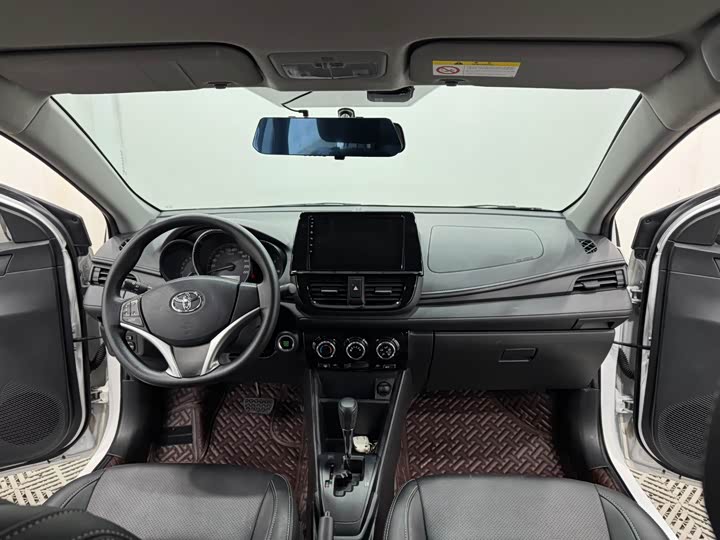 Фото 5 - Toyota Vios