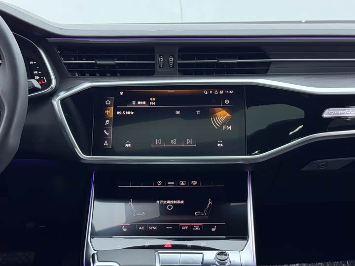 Фото 18 - Audi A6L