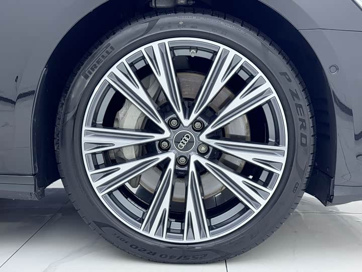 Фото 24 - Audi A6L