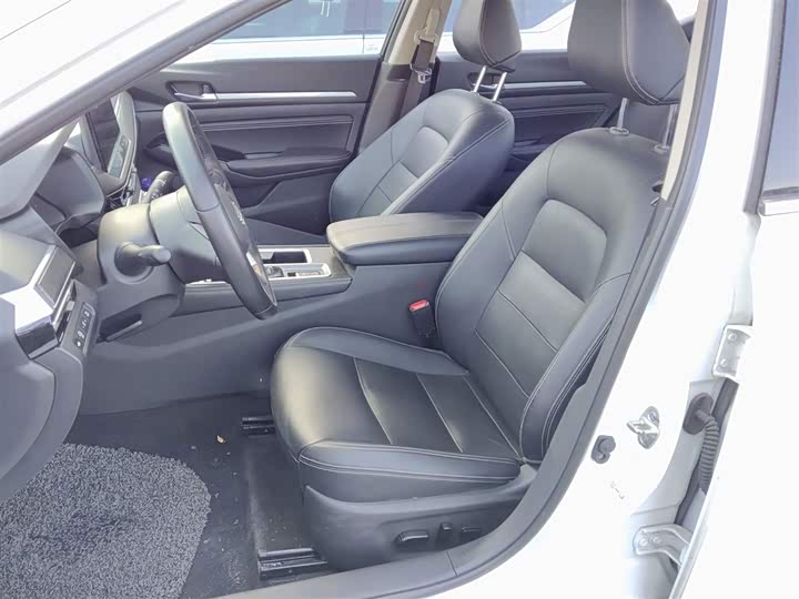 Фото 15 - Nissan Teana