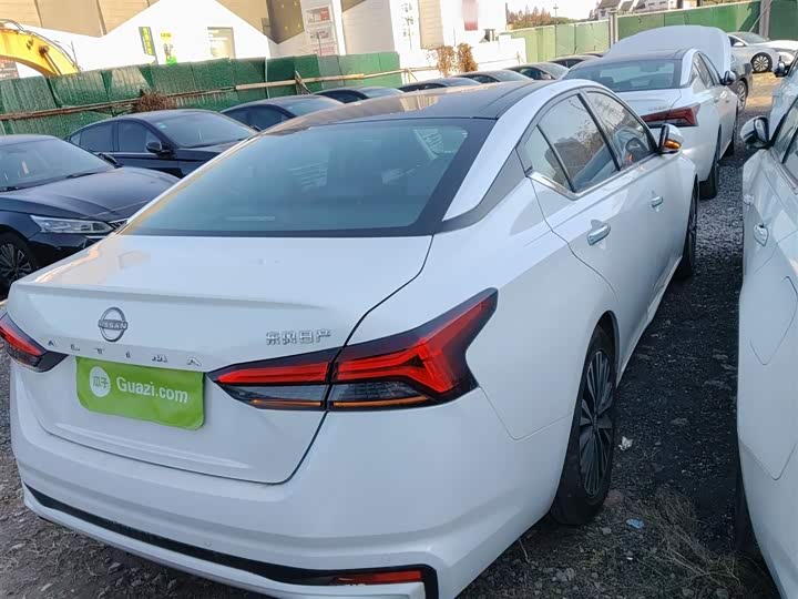 Фото 7 - Nissan Teana