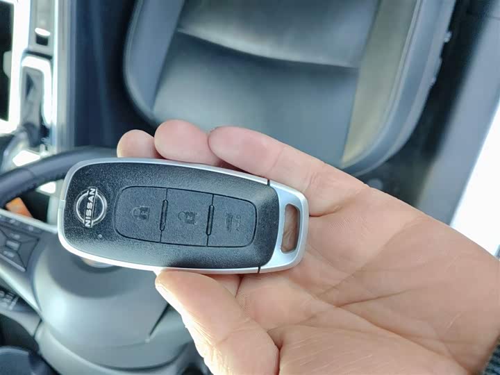 Фото 9 - Nissan Teana