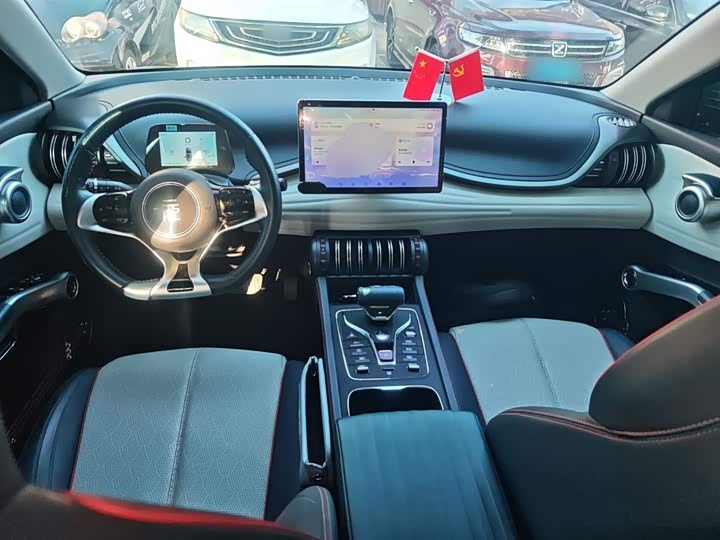 Фото 10 - BYD Yuan Plus