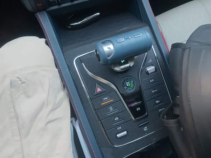 Фото 14 - BYD Yuan Plus