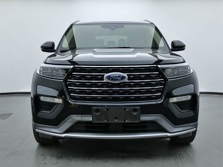 Фото 2 - Ford Explorer