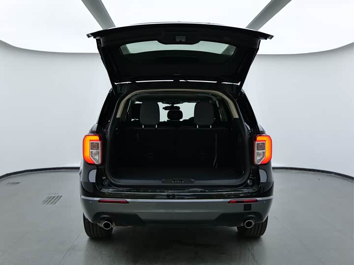 Фото 20 - Ford Explorer