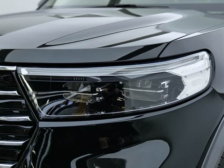 Фото 9 - Ford Explorer