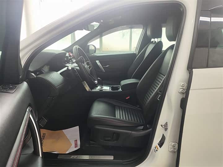 Фото 13 - Land Rover Discovery Sport