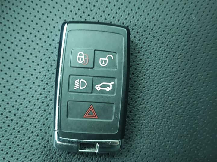 Фото 19 - Land Rover Discovery Sport