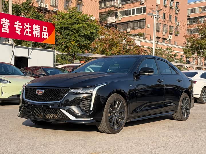 Фото 1 - Cadillac CT4