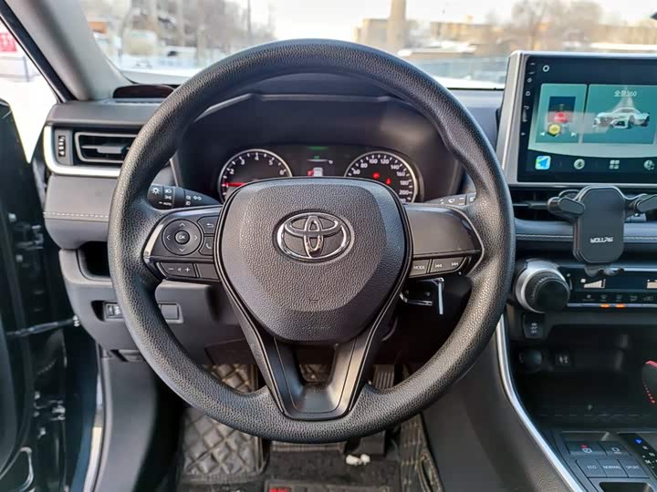 Фото 12 - Toyota Wildlander