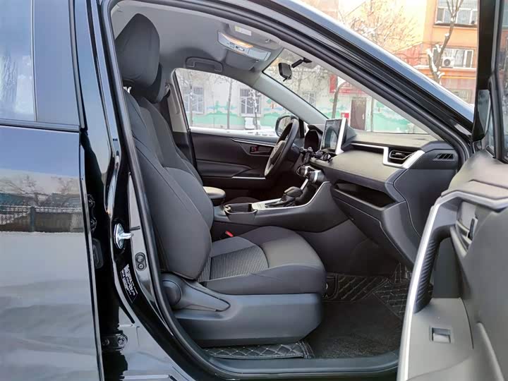 Фото 8 - Toyota Wildlander