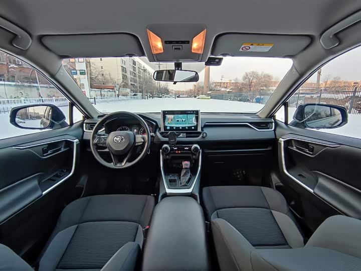 Фото 9 - Toyota Wildlander