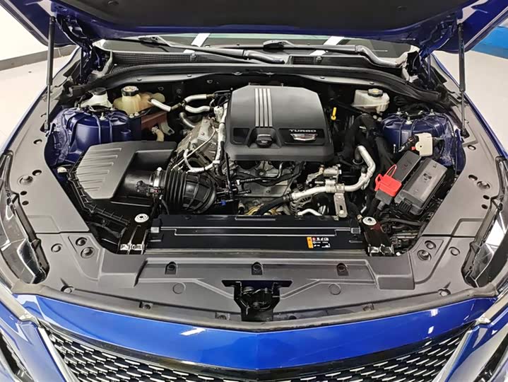 Фото 10 - Cadillac CT5