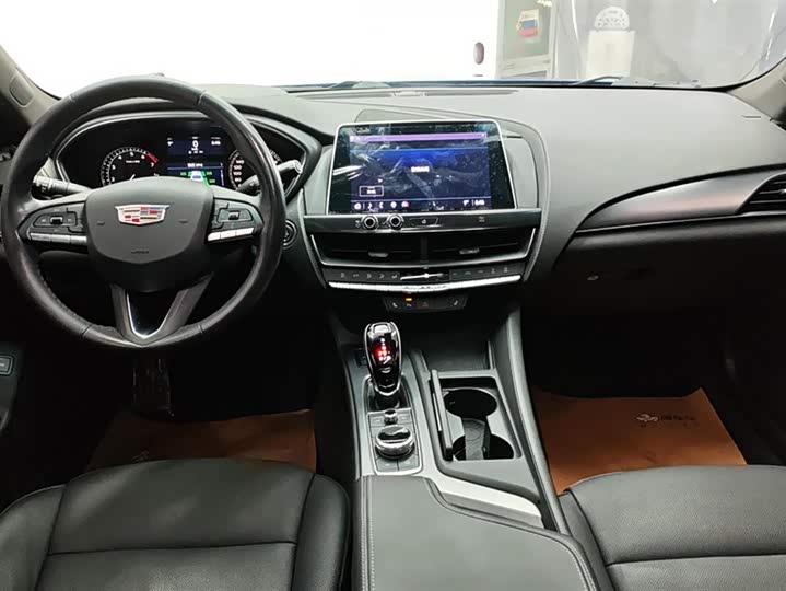 Фото 12 - Cadillac CT5