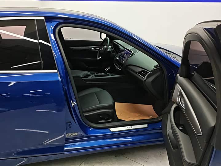 Фото 8 - Cadillac CT5