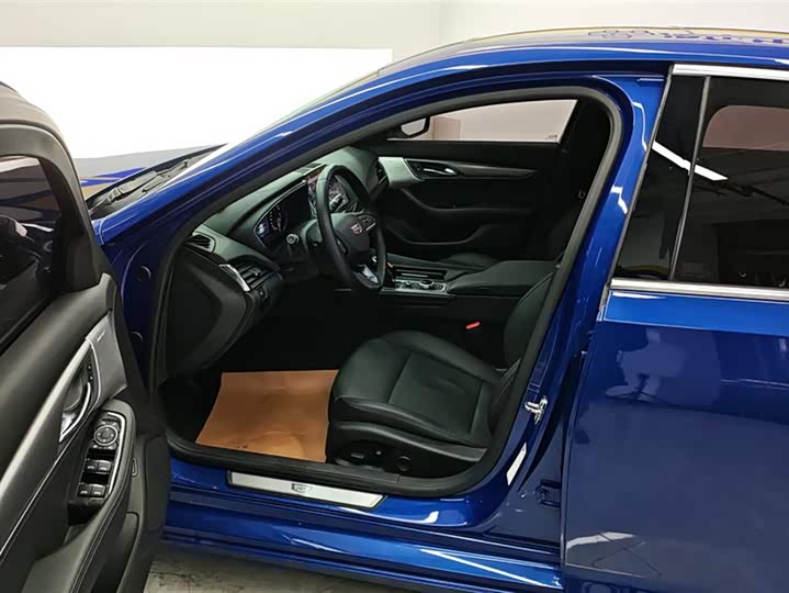 Фото 9 - Cadillac CT5