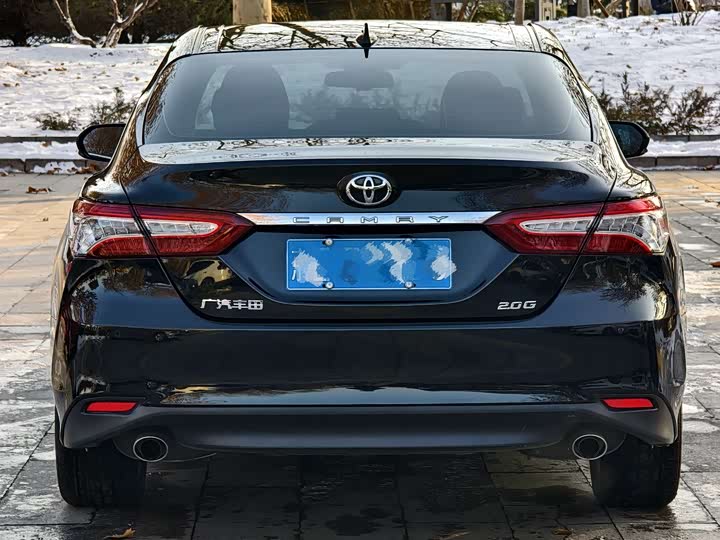 Фото 4 - Toyota Camry