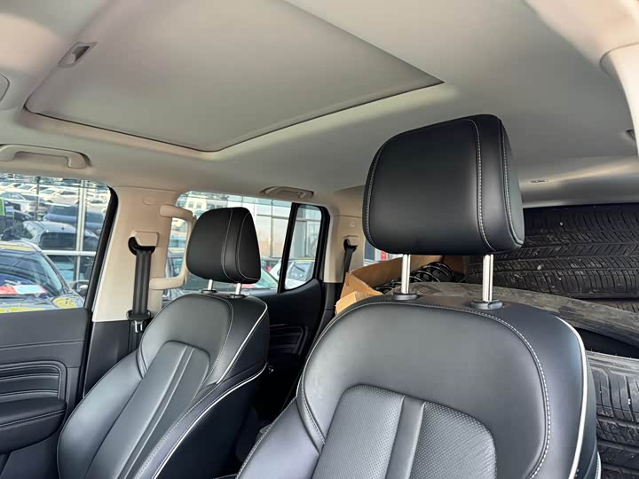 Фото 9 - Tank 300