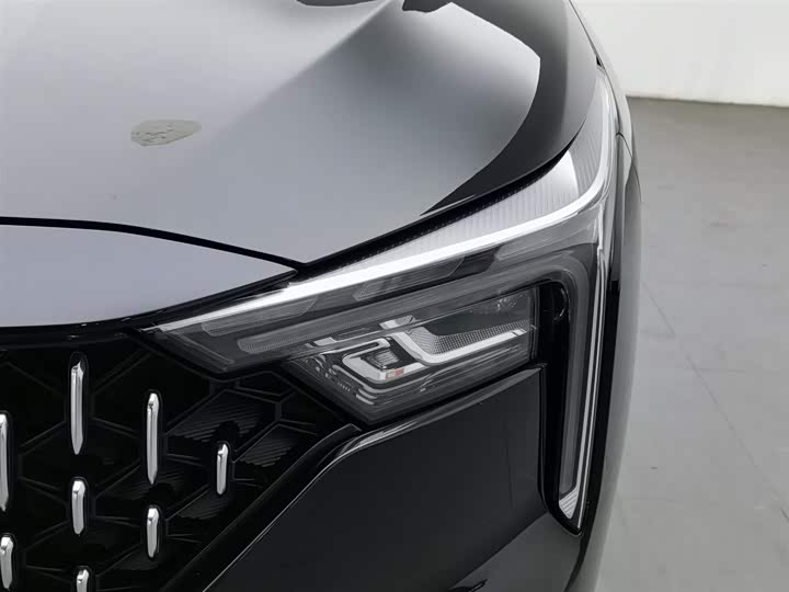 Фото 7 - Bestune B70