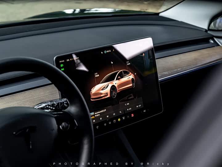 Фото 5 - Tesla Model 3