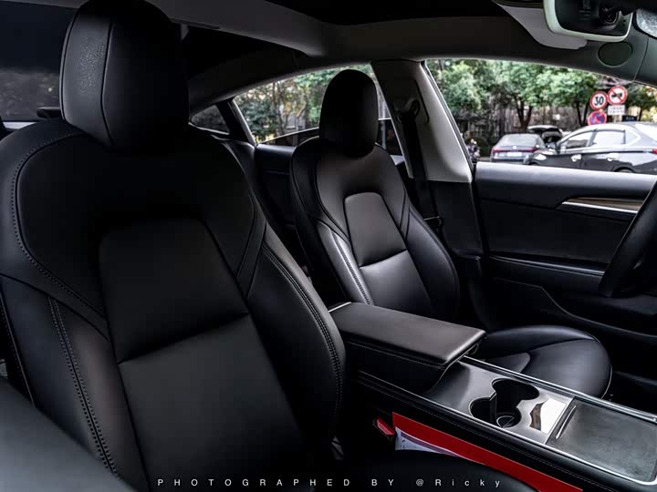 Фото 7 - Tesla Model 3