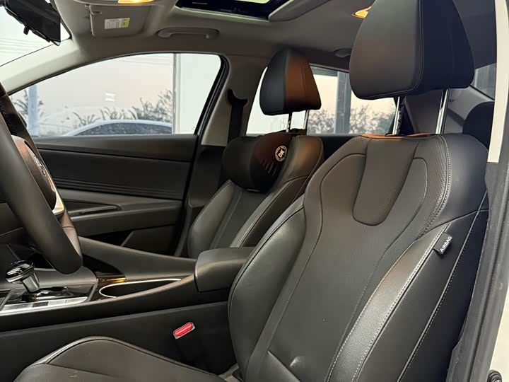 Фото 11 - Hyundai Elantra N line