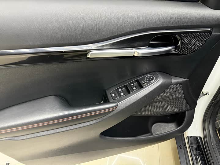 Фото 16 - Hyundai Elantra N line