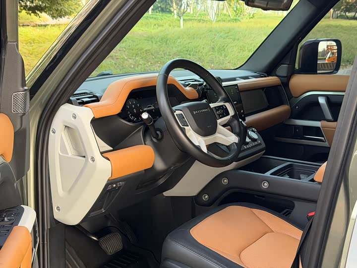 Фото 7 - Land Rover Defender