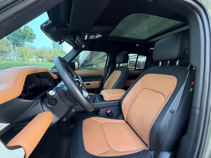 Фото 8 - Land Rover Defender